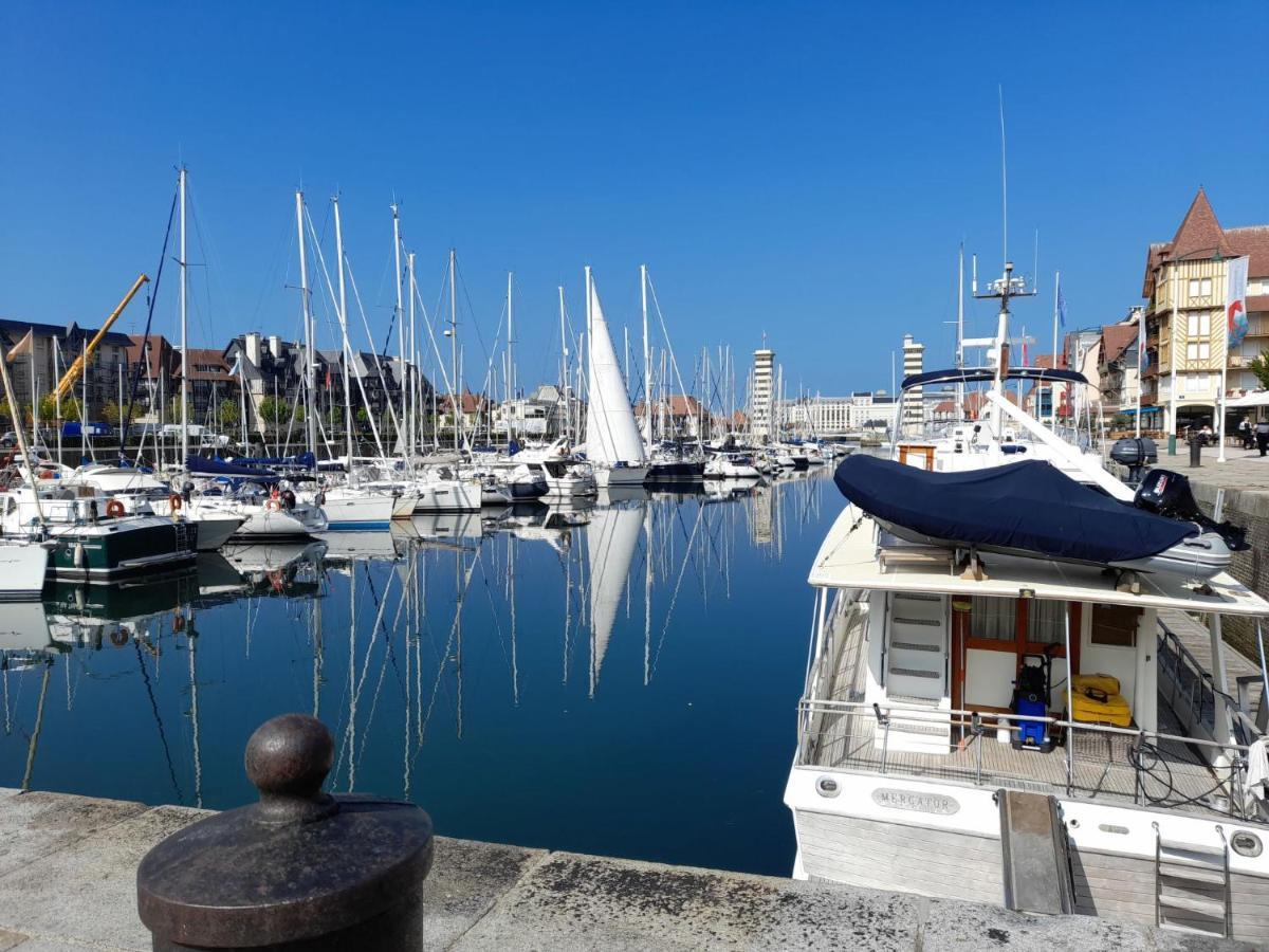 Apartment Les Marinas-7 By Interhome Довиль Экстерьер фото