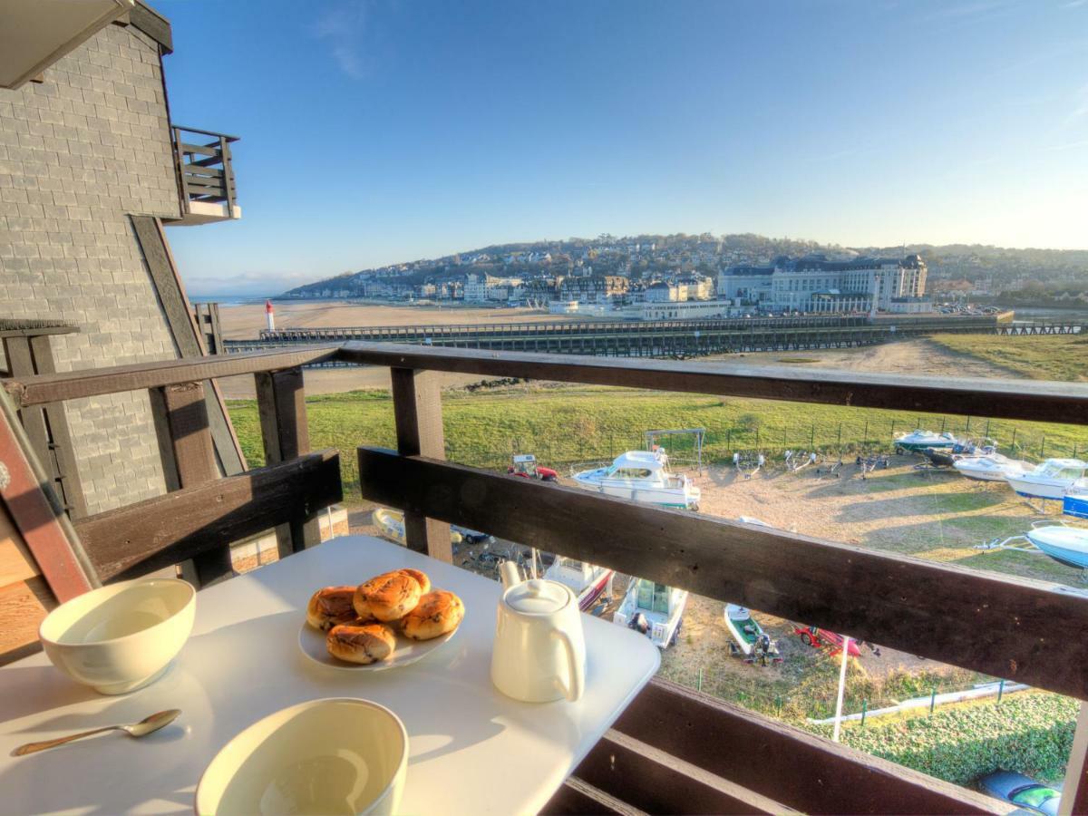 Apartment Les Marinas-7 By Interhome Довиль Экстерьер фото